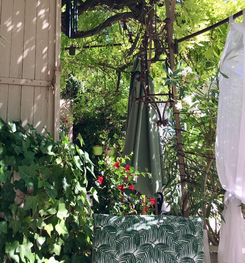 Le Mas De La Glycine Roussillon en Isere Εξωτερικό φωτογραφία